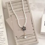 گردنبند مروارید آویز گل